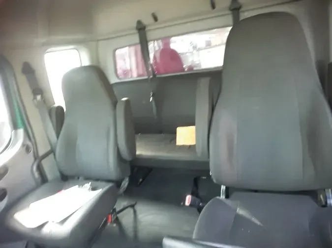 2016 FREIGHTLINER/MERCEDES M2 106