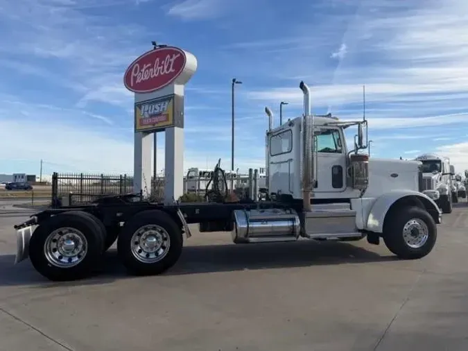 2020 Peterbilt 389