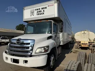 2017 HINO 268