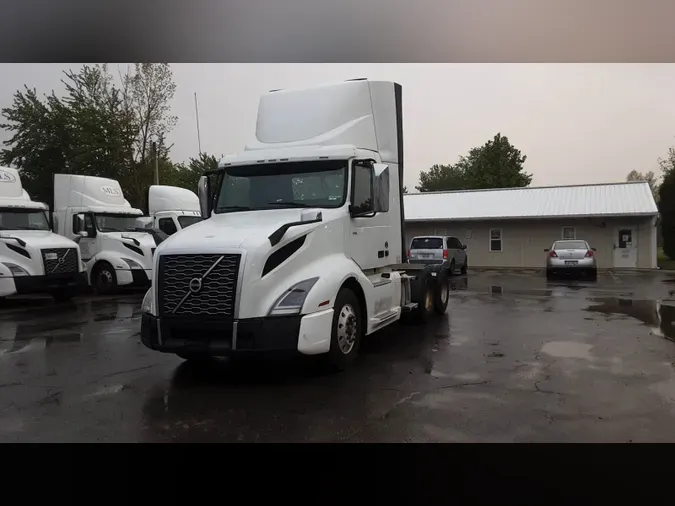 2019 Volvo VNL300