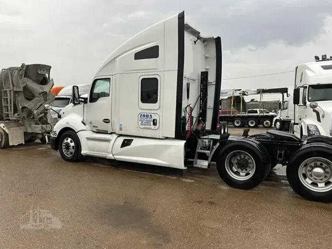 2022 KENWORTH T680
