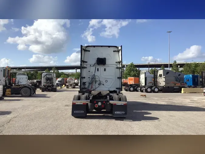 2021 Freightliner Cascadia