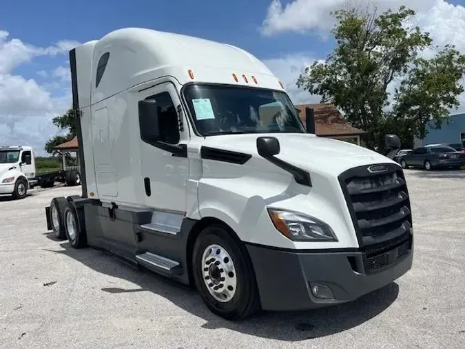 2020 Freightliner Cascadia