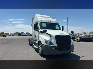 2021 Freightliner Cascadia 126