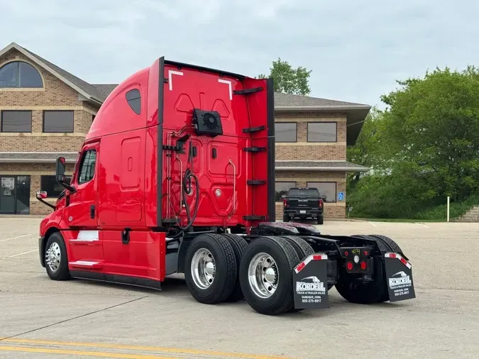 2022 FREIGHTLINER Cascadia 1263a1d5de0e3b9fa2515a604e2e65c5a9b