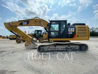 2019 Caterpillar 326FL TC