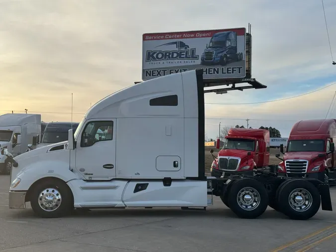 2021 KENWORTH T680