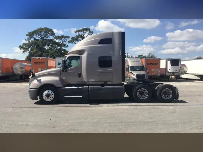 2022 International LT