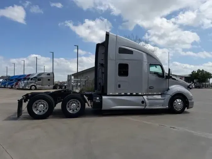 2022 Kenworth T680
