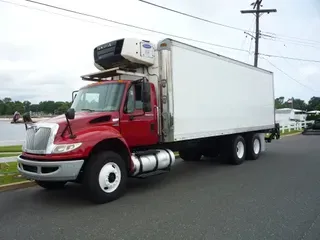 2014 INTERNATIONAL 4400 6 X 4