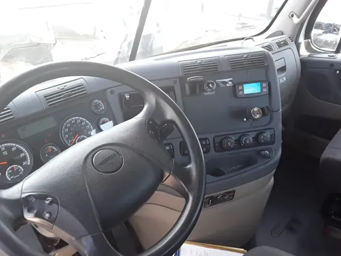 2019 FREIGHTLINER CASCADIA 113