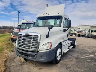 2016 Freightliner CASCADIA 125