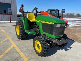 1999 John Deere 4300