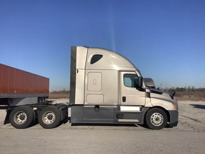 2021 Freightliner Cascadia