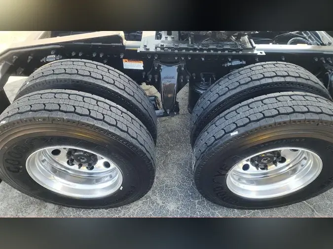 2022 FREIGHTLINER CA116