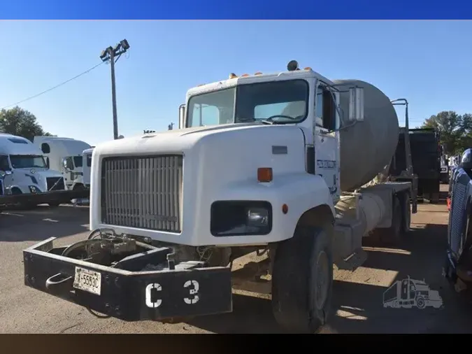 1999 INTERNATIONAL PAYSTAR 56003a39b68245fea21abeede61c50363113