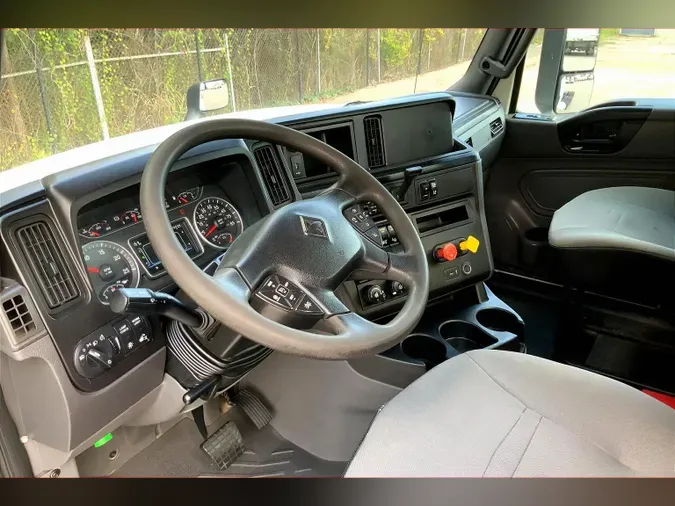 2019 INT LT625 6x4