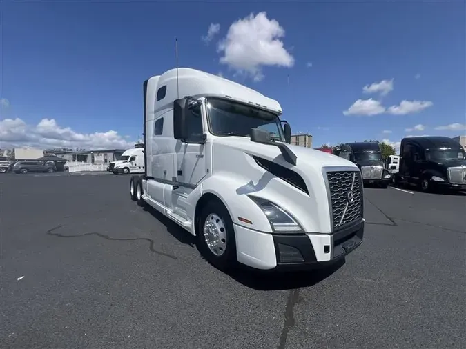 2022 VOLVO VNL7603a3ef484b9865aa7cdb24bfeff508aee