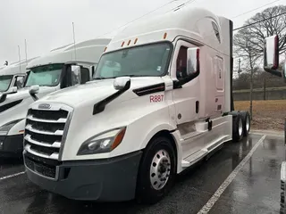 2020 Freightliner Cascadia 126