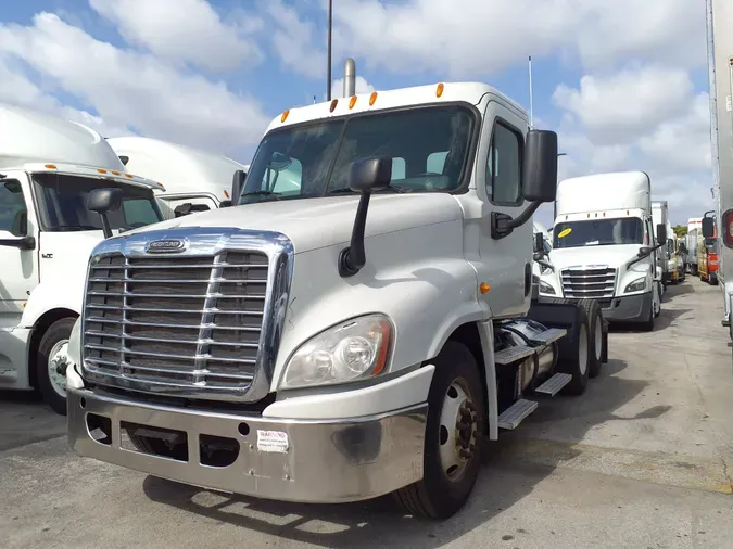 2014 FREIGHTLINER/MERCEDES CASCADIA 1253a42b2305f37179cbbdfec6b8105a1fe