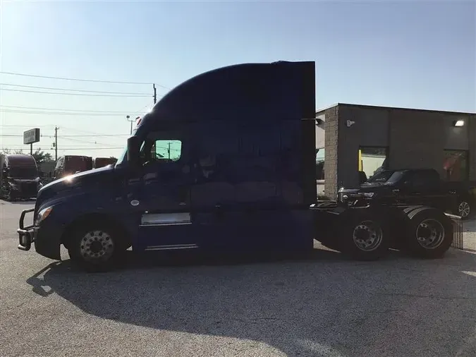 2021 FREIGHTLINER CA126