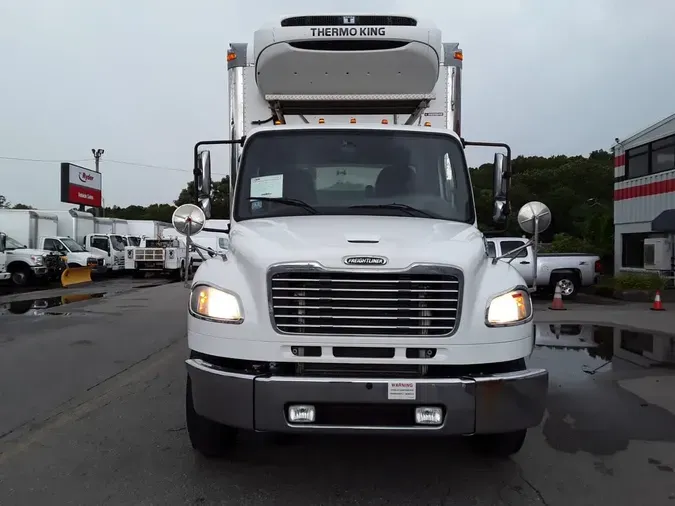 2017 FREIGHTLINER/MERCEDES M2 106