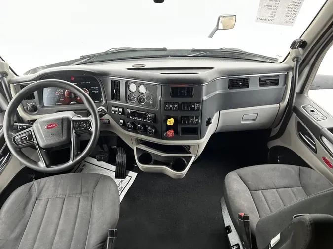 2022 Peterbilt 579