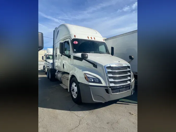 2019 FREIGHTLINER/MERCEDES NEW CASCADIA PX126643a49bf13c376b9752a86929c37cb4454