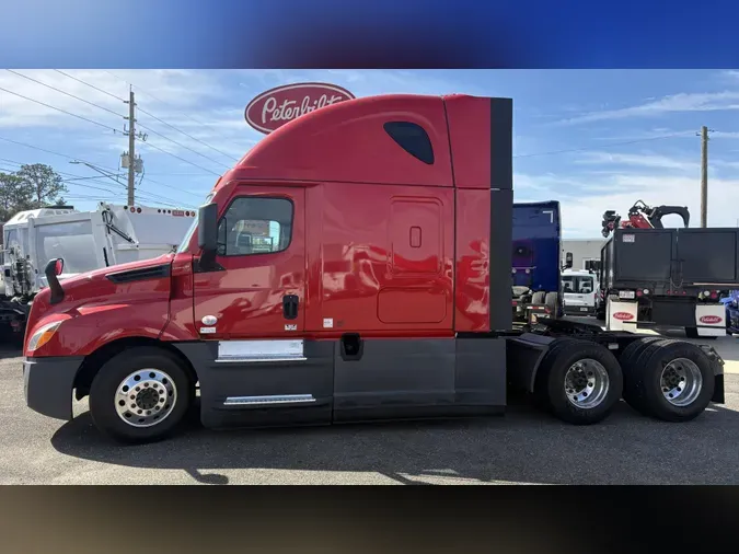 2022 Freightliner Cascadia