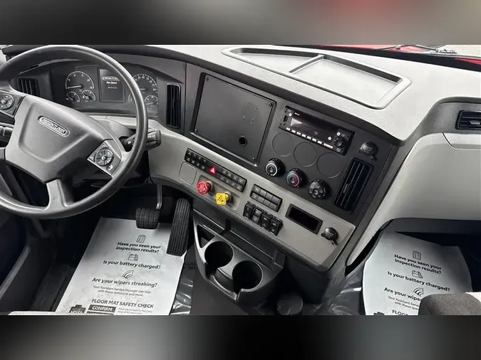 2022 FREIGHTLINER CA126