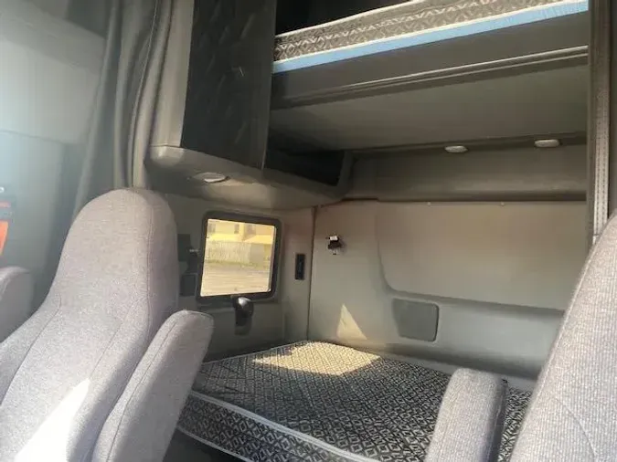 2022 International LT625