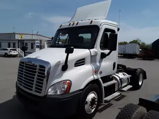 2016 FREIGHTLINER/MERCEDES CASCADIA 113