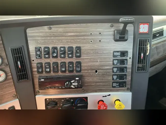 2019 FREIGHTLINER CD122SD