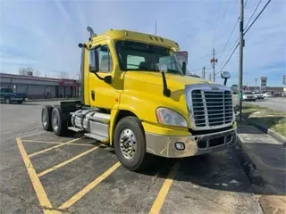2016 Freightliner CASCADIA 125