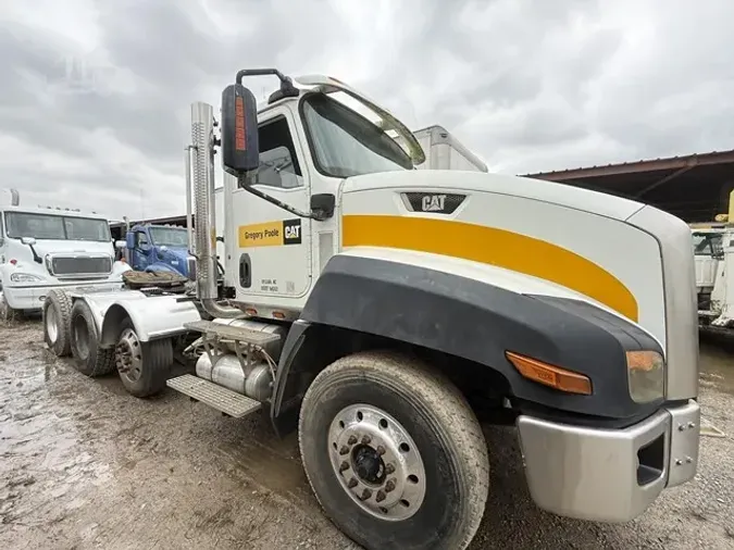 2013 CATERPILLAR CT660L
