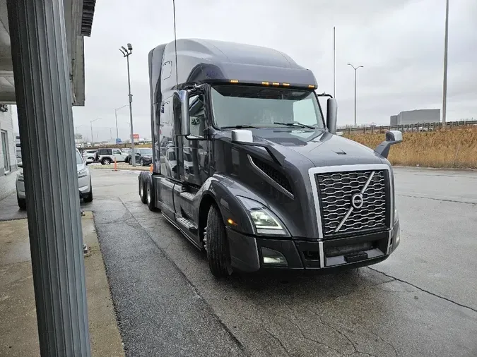 2024 VOLVO VNL64T760