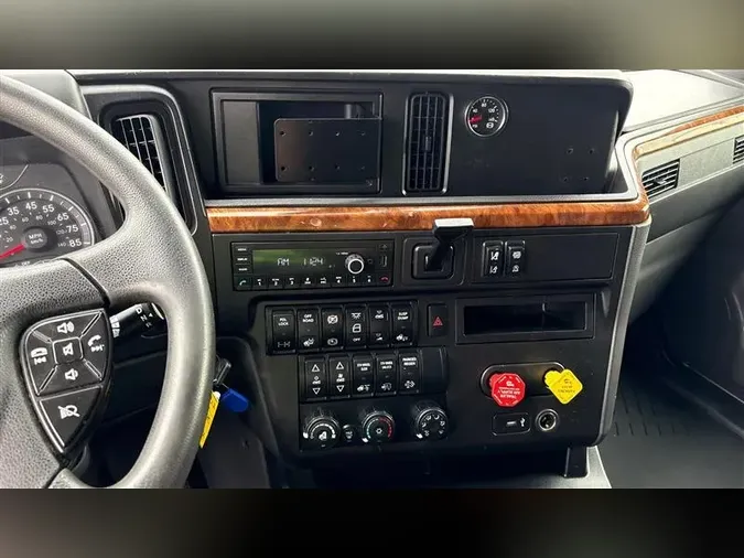 2022 INTERNATIONAL LT