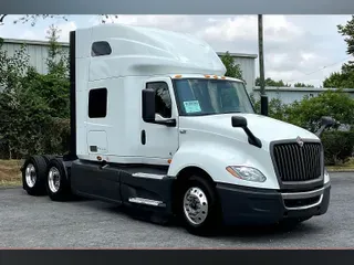 2022 INT LT625 6x4