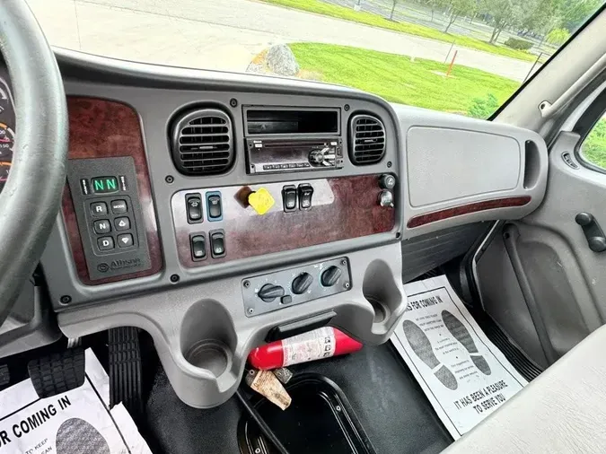 2020 Freightliner Business Class M2 106