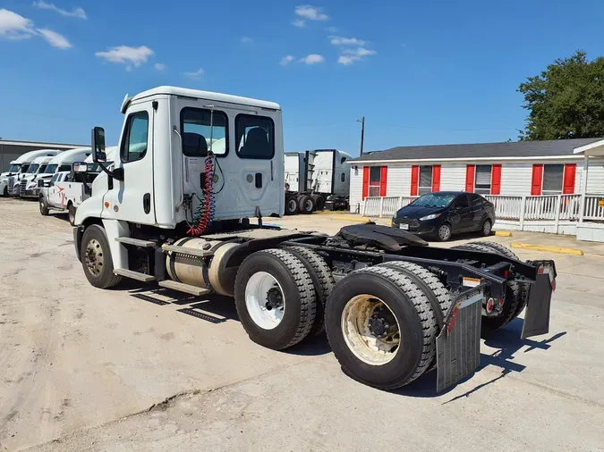 2017 FREIGHTLINER/MERCEDES CASCADIA 125