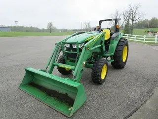 2020 John Deere 4052M