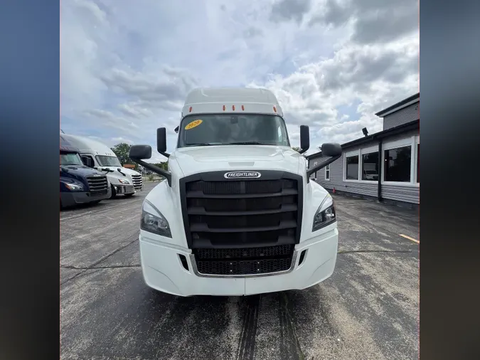 2020 Freightliner Cascadia 126