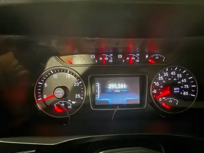2019 NAVISTAR INTERNATIONAL RH613 DAYCAB S/A