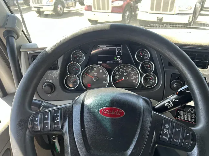 2020 Peterbilt 579