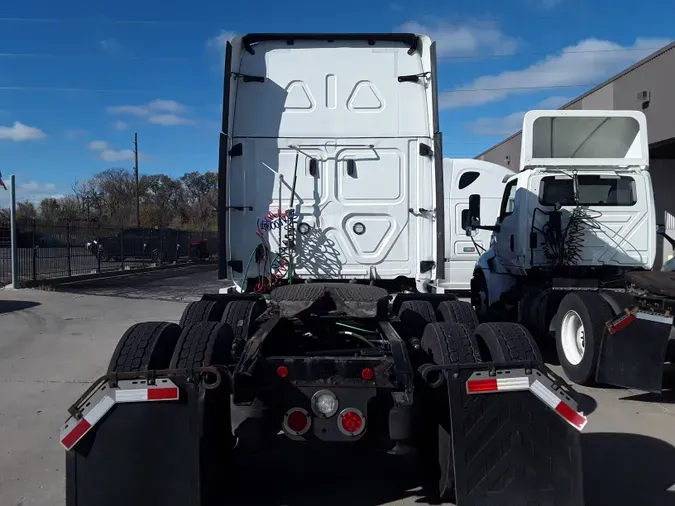 2020 FREIGHTLINER/MERCEDES CASCADIA 125