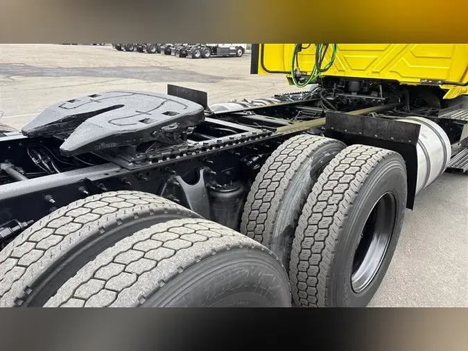 2018 INTERNATIONAL RH613