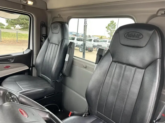 2023 Peterbilt 567