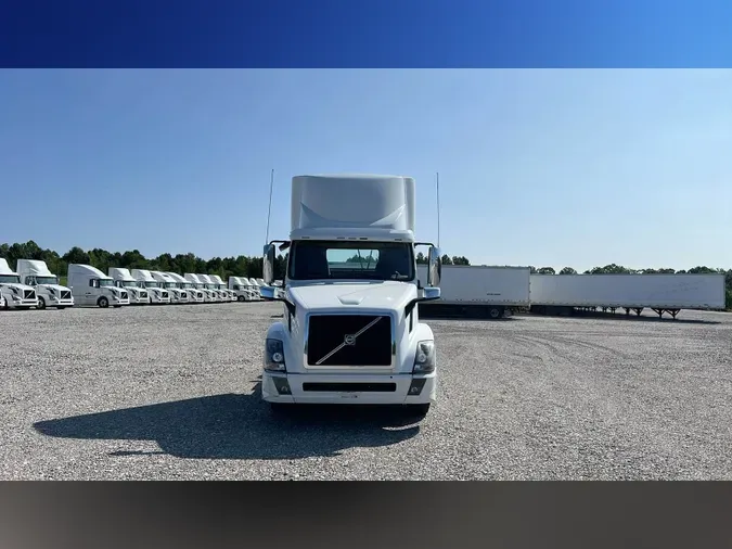 2016 Volvo VNL300