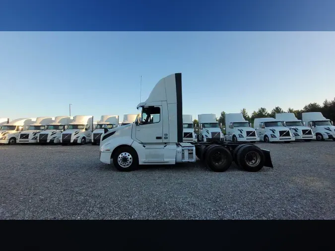 2019 Volvo VNL300
