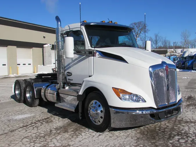 2026 Kenworth T680 Short Hood3a74d7272adc92c2f69c1841019eb54f